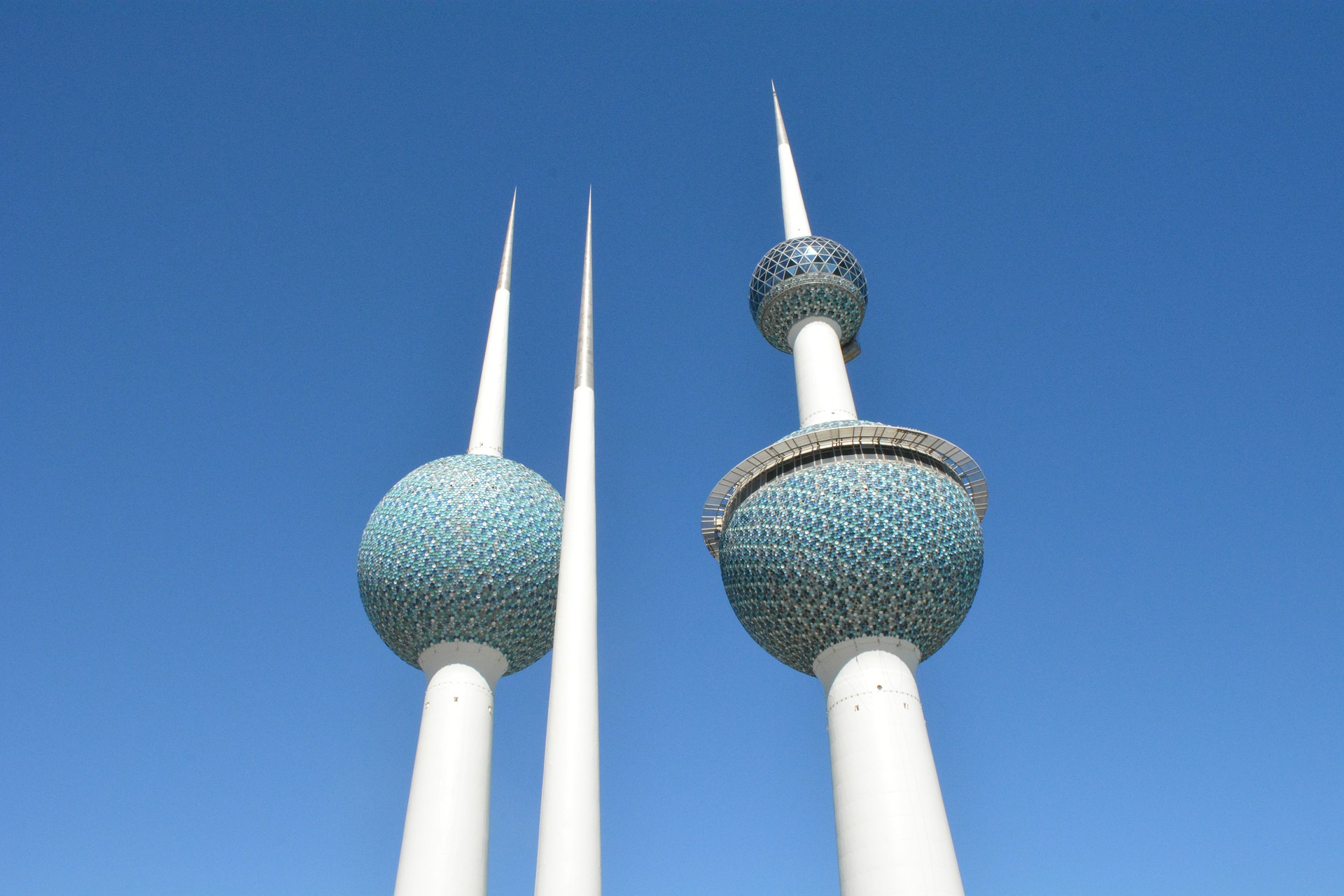 منح دراسية في الكويت 2022 للأجانب